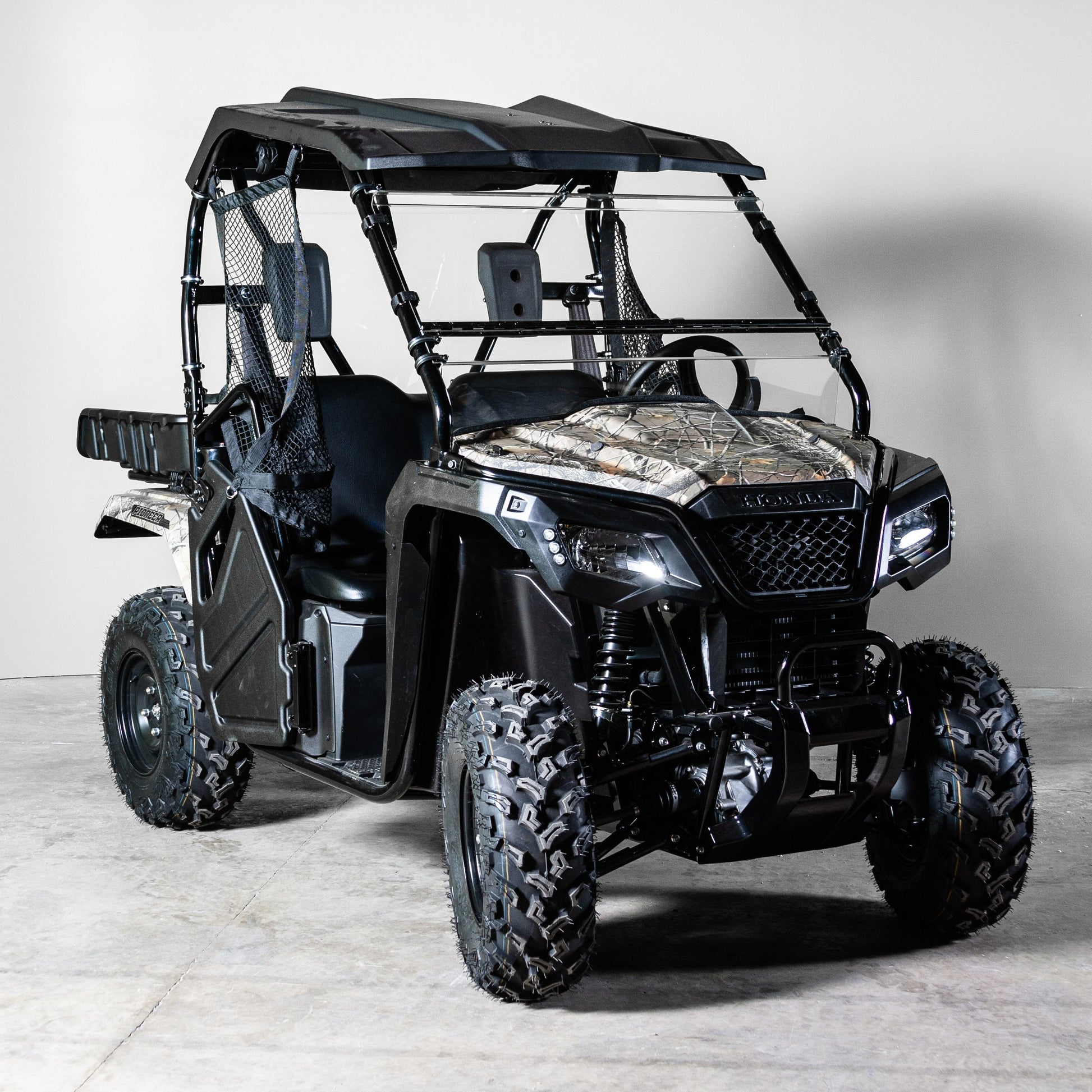 TK00149 2021+ HONDA PIONEER 520 TILTING UTV WINDSHIELD - STANDARD 3/16" - FOR FACTORY HARD TOP