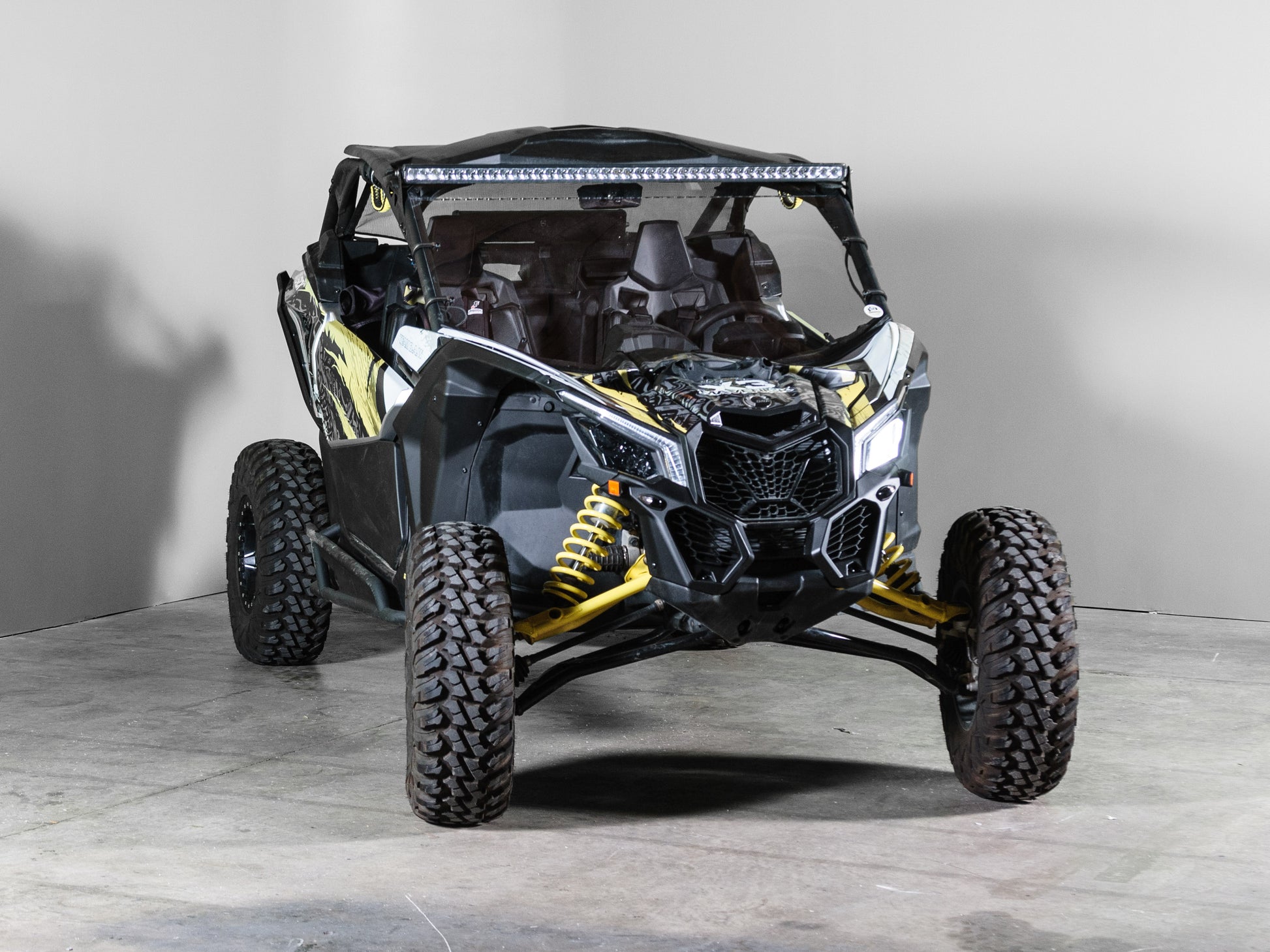 TK00515 CAN-AM MAVERICK X3 (WITHOUT INTRUSION BARS) FULL UTV WINDSHIELD - STANDARD 3/16"
