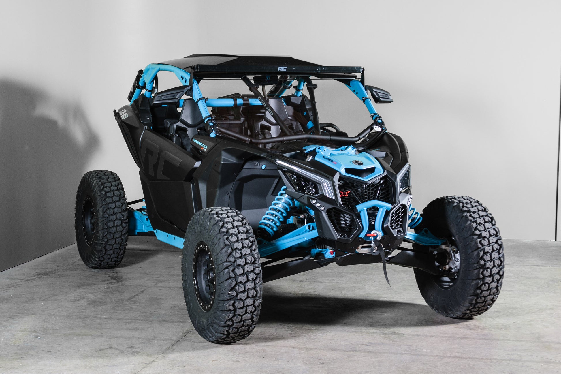 TK00495 CAN-AM MAVERICK X3 (WORKS WITH INTRUSION BARS) FULL UTV WINDSHIELD - SCRATCH RESISTANT 1/4”